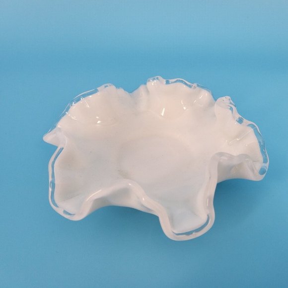 Fenton Silver Crest White Opalescent Glass Bonbon Candy Dish excellent condition - Picture 9 of 10